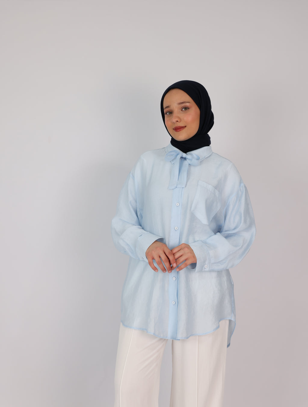 Oversize Yaka Detaylı Gömlek