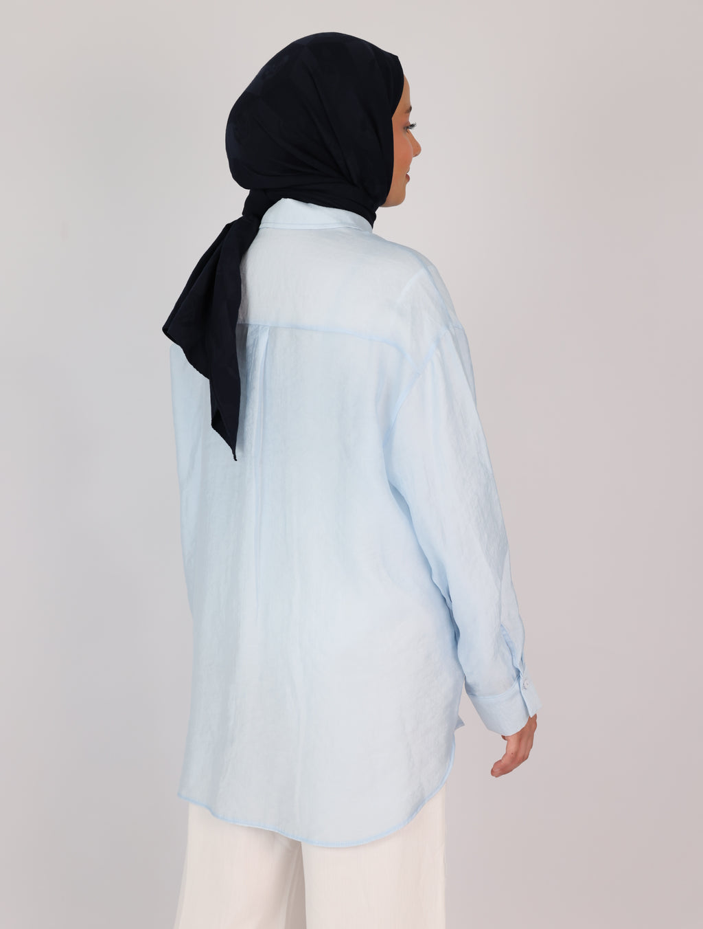 Oversize Yaka Detaylı Gömlek