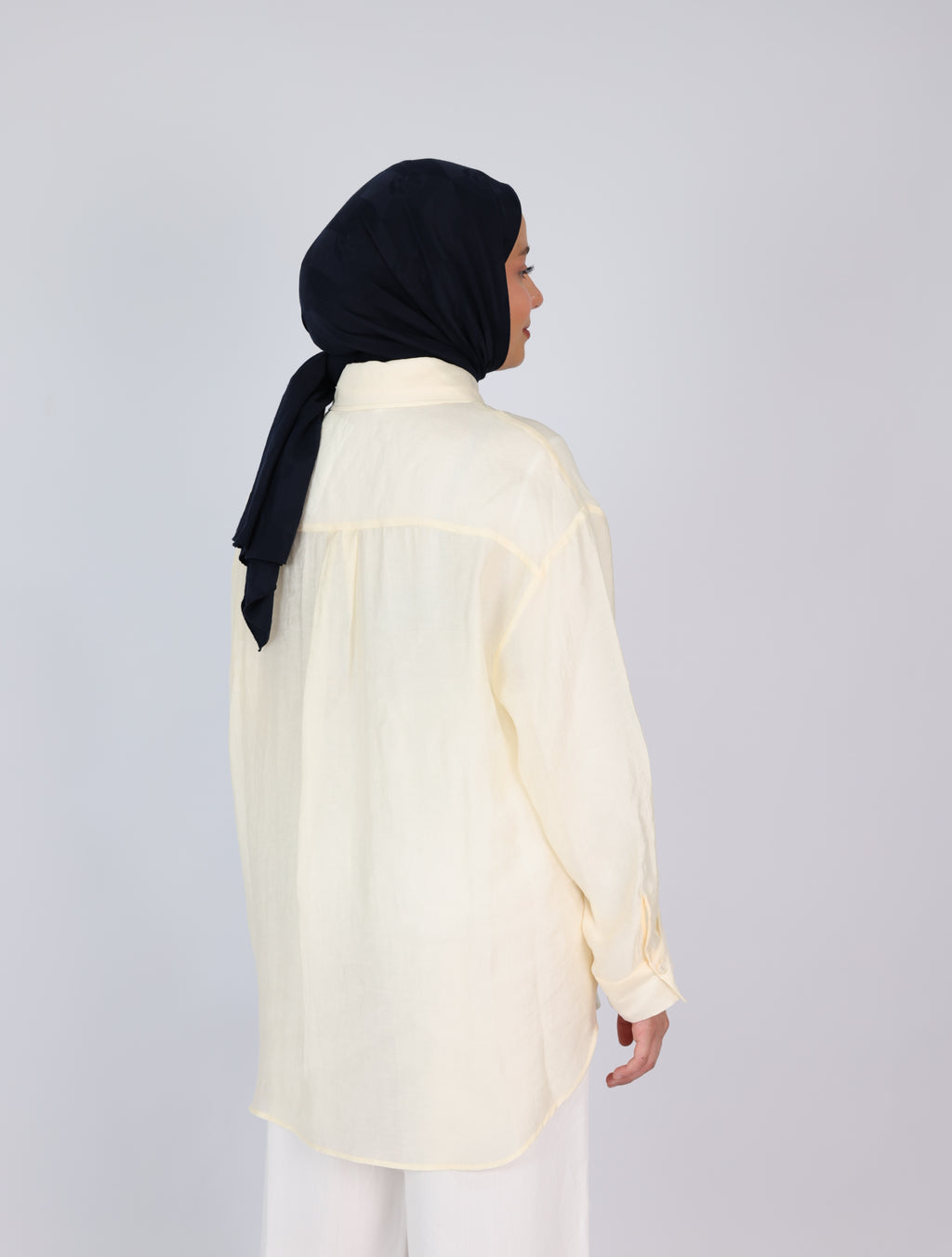 Oversize Yaka Detaylı Gömlek