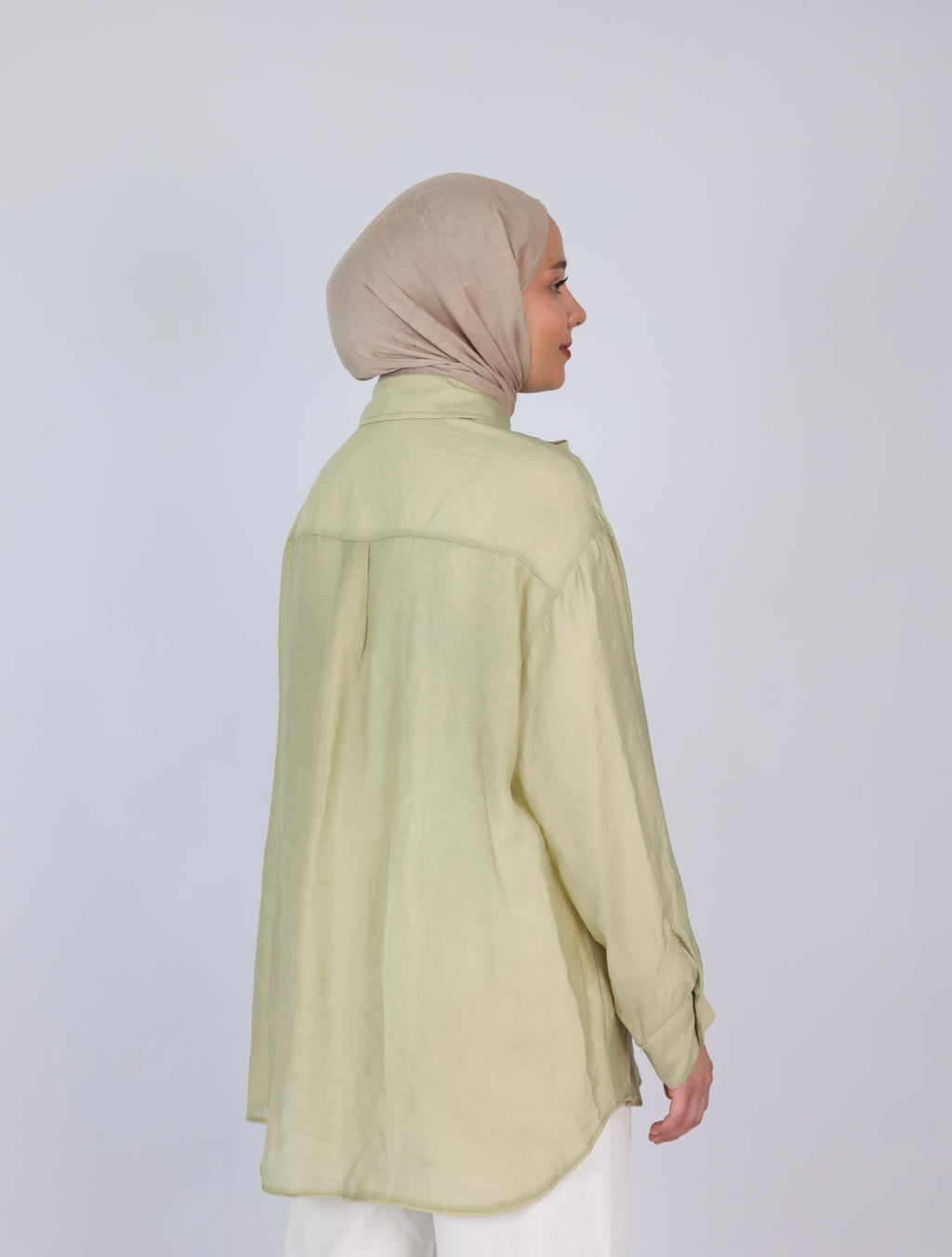 Oversize Yaka Detaylı Gömlek