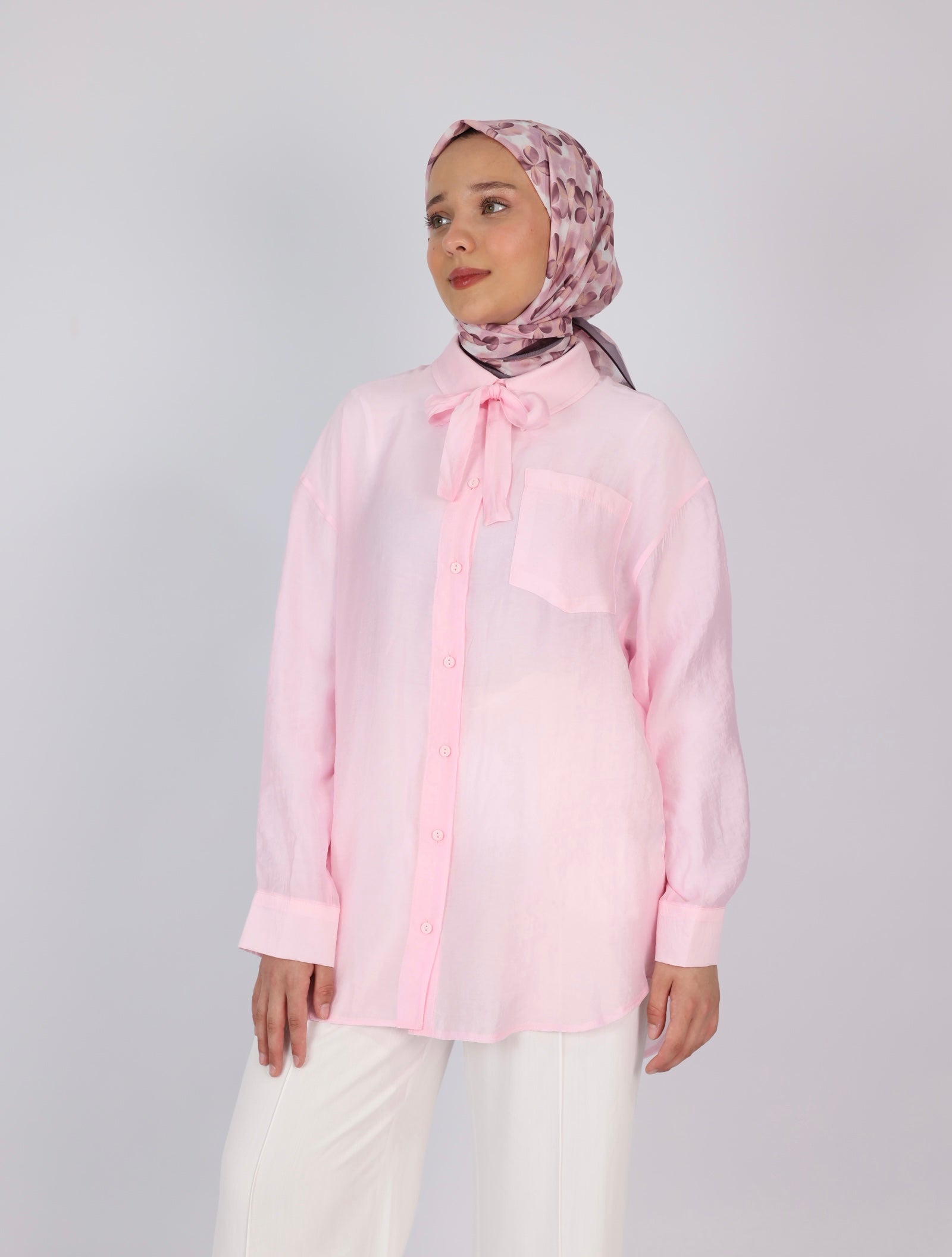 Oversize Yaka Detaylı Gömlek