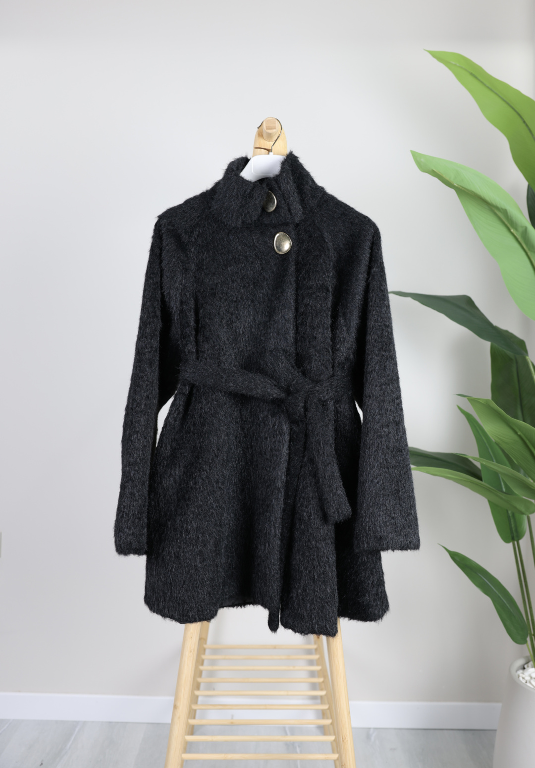 Düğmeli Kaban - Siyah